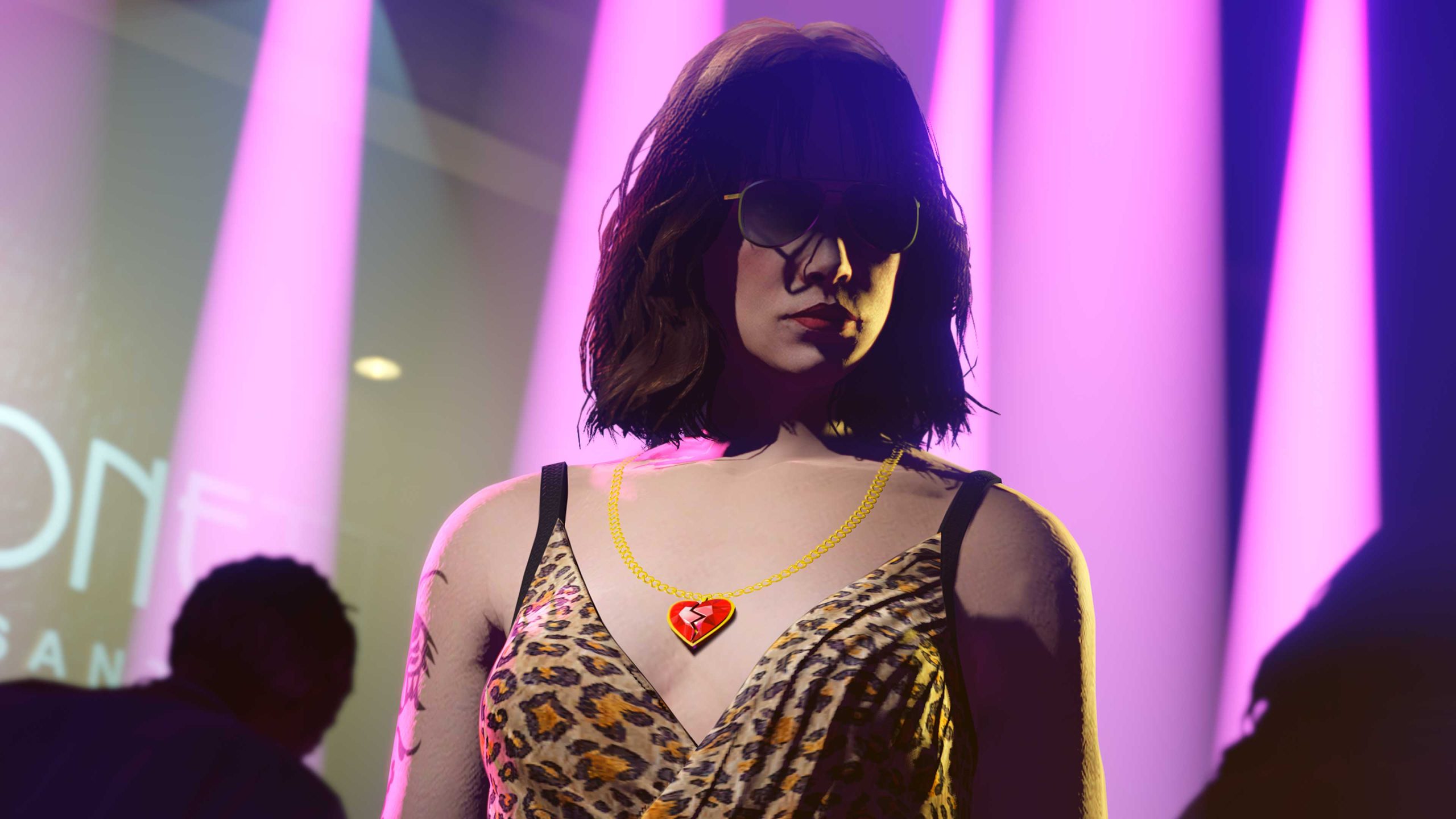 A character in a nightclub wears the Heartbreak Pendant. 